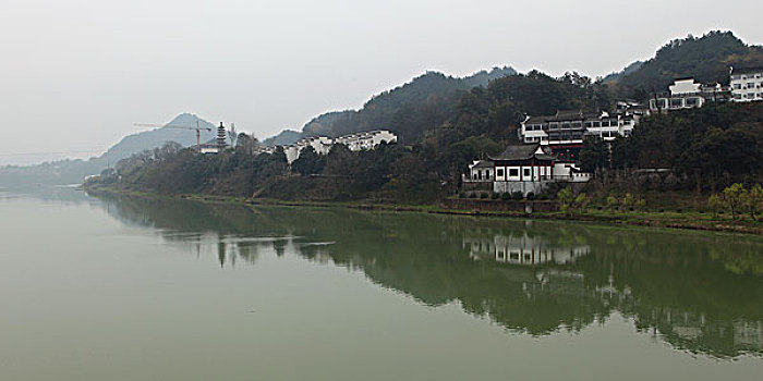 lo chuan hom nay