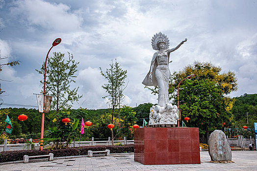 lô đê hôm nay