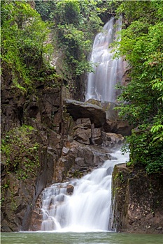 cầu bạch thủ bình định