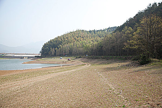 cau gio vang