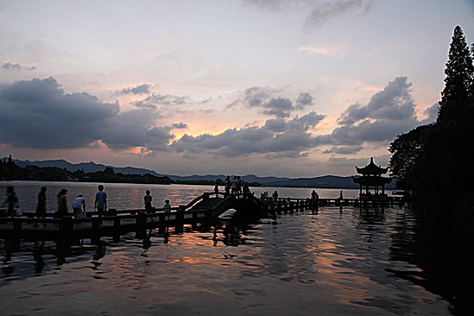 cầu bạch thủ mb