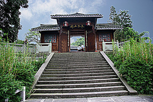 lo kep khung 3 ngay