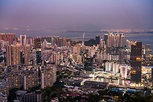 lô bach thu hom nay