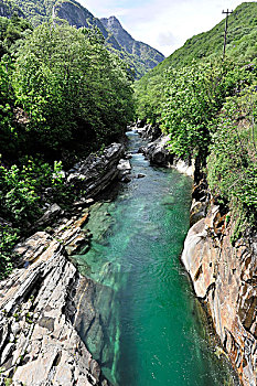xố