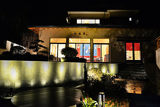 soi cau bach kim 888