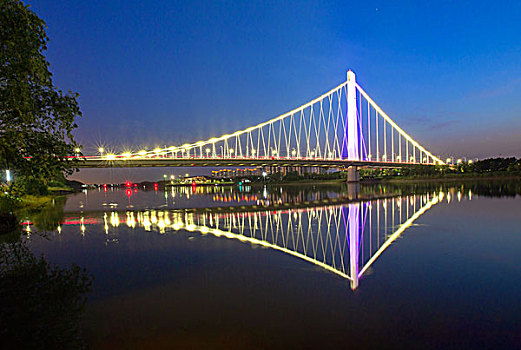 quay thử miền bắc