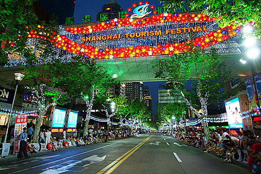 quay thu xo so kon tum