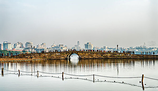dự đoán xổ số than tai