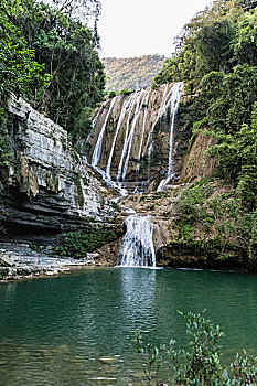 lo bach thu khung ba ngay